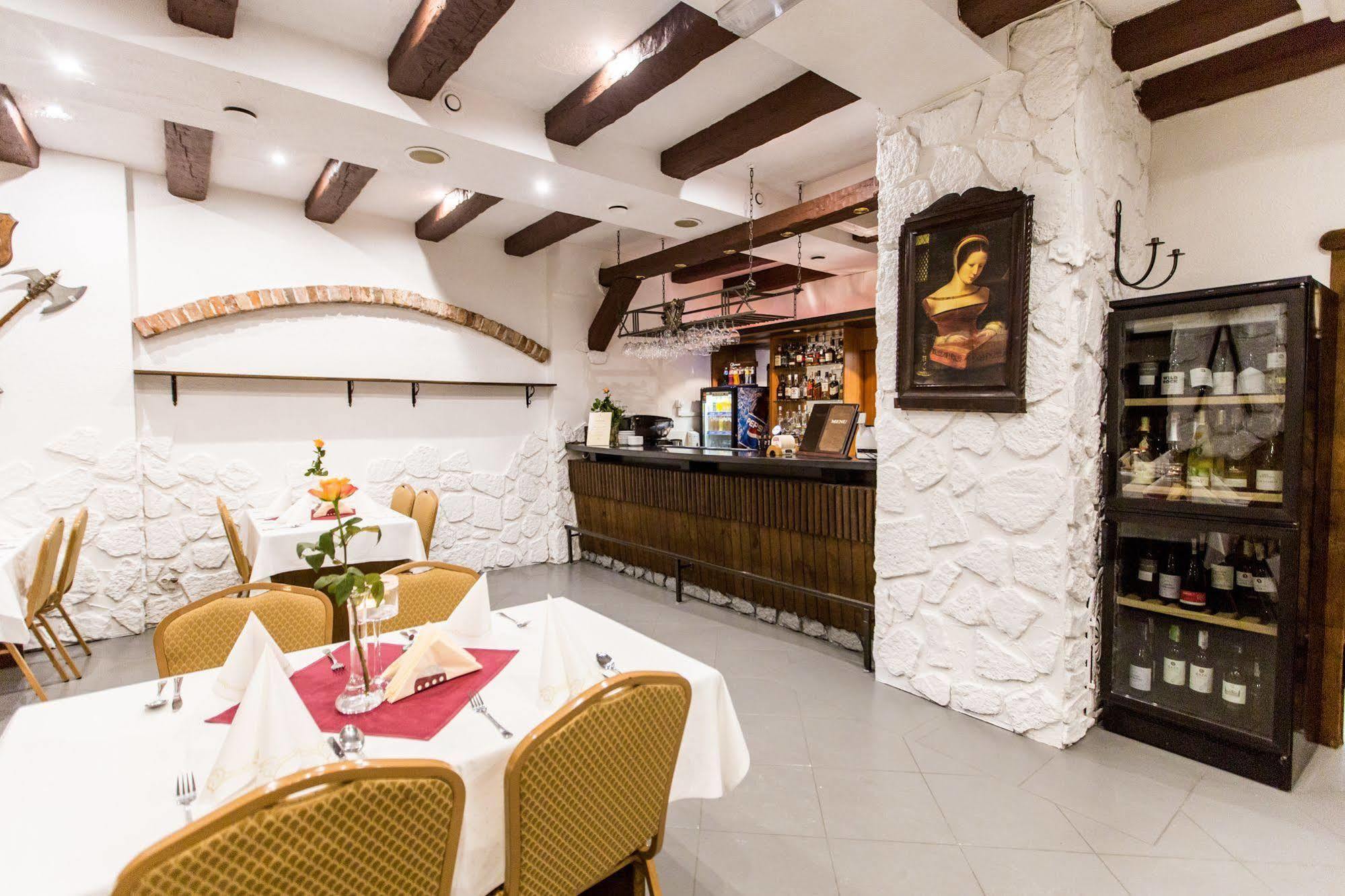 Hotel Rycerski شتشيتسين المظهر الخارجي الصورة