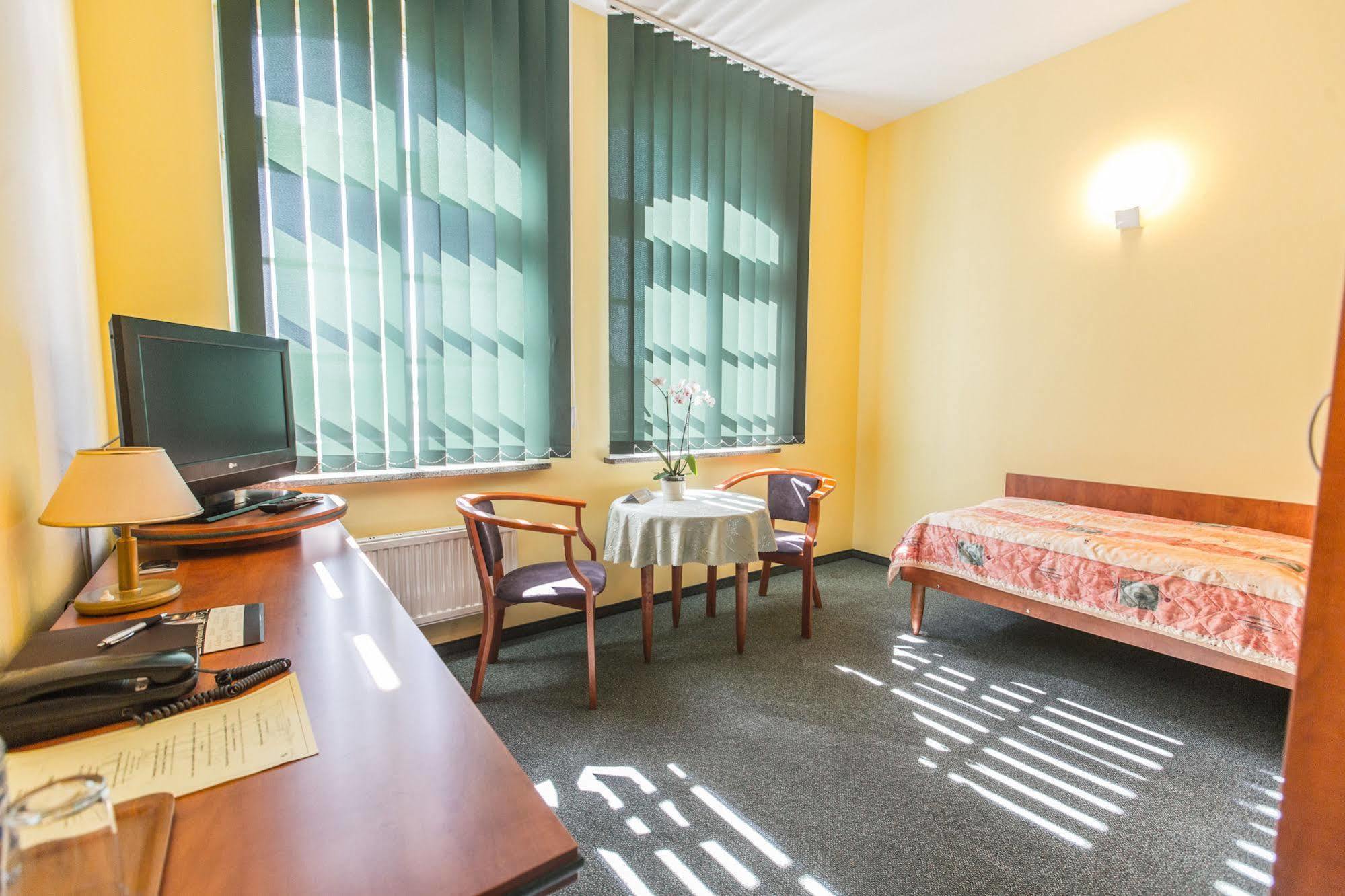 Hotel Rycerski شتشيتسين المظهر الخارجي الصورة