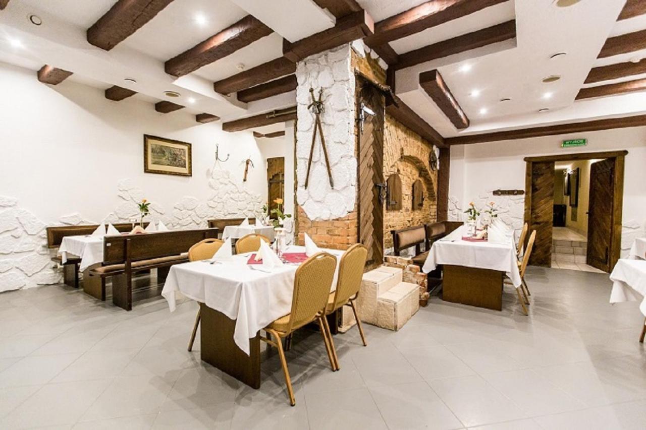 Hotel Rycerski شتشيتسين المظهر الخارجي الصورة