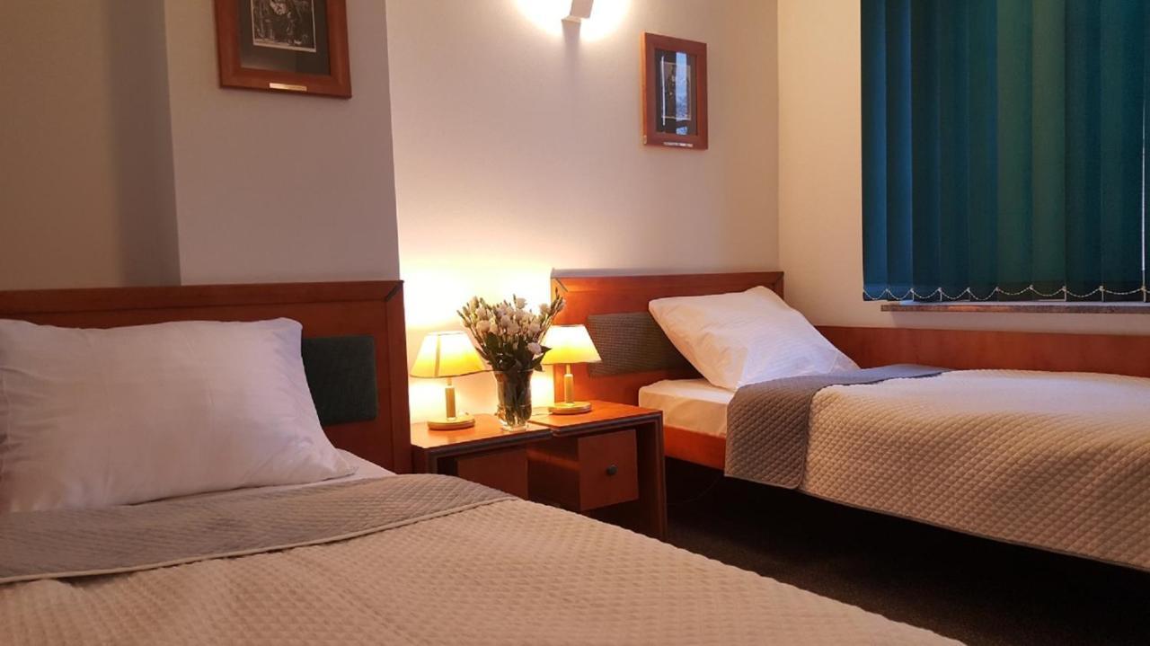 Hotel Rycerski شتشيتسين المظهر الخارجي الصورة